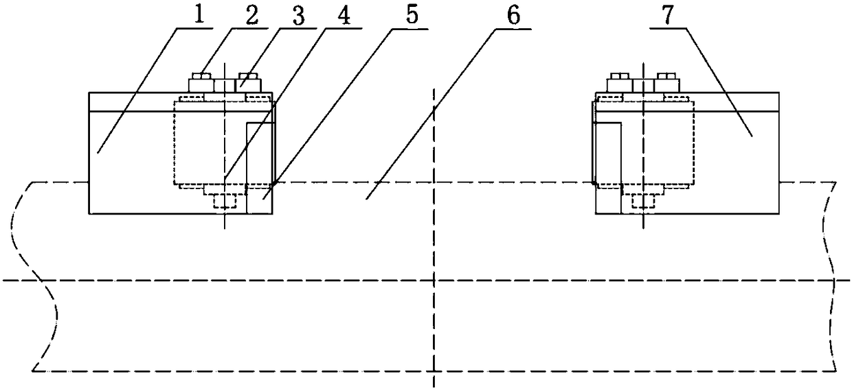 Coiling machine side guide plate with long service life