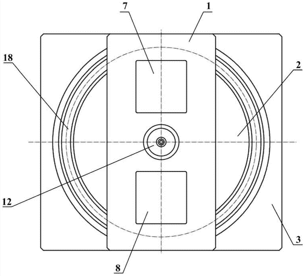 Hot and cold dual-station rotary rapid thermal cycle injection mold and molding method