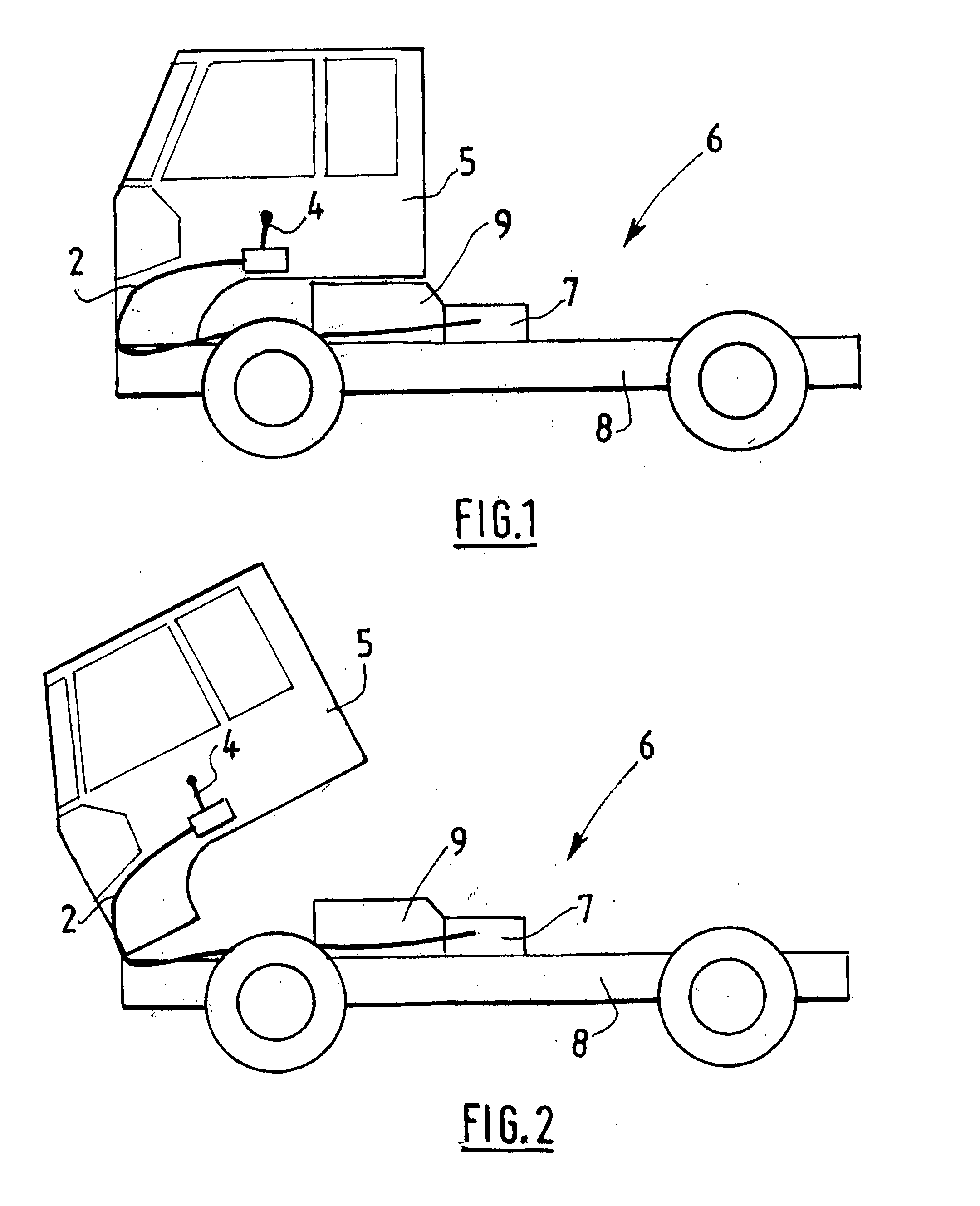 Cable and/or rod control system for a gearbox on a heavy goods vehicle with tilting cab