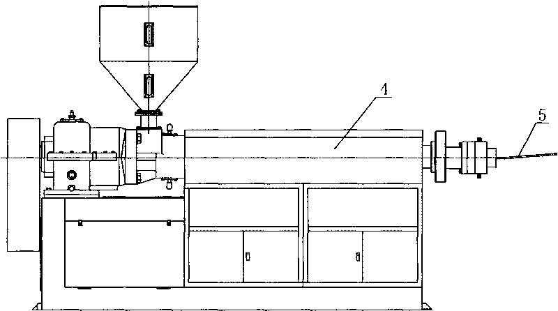 Plastic corrugated pipe connecting device as well as molding method and molding device thereof