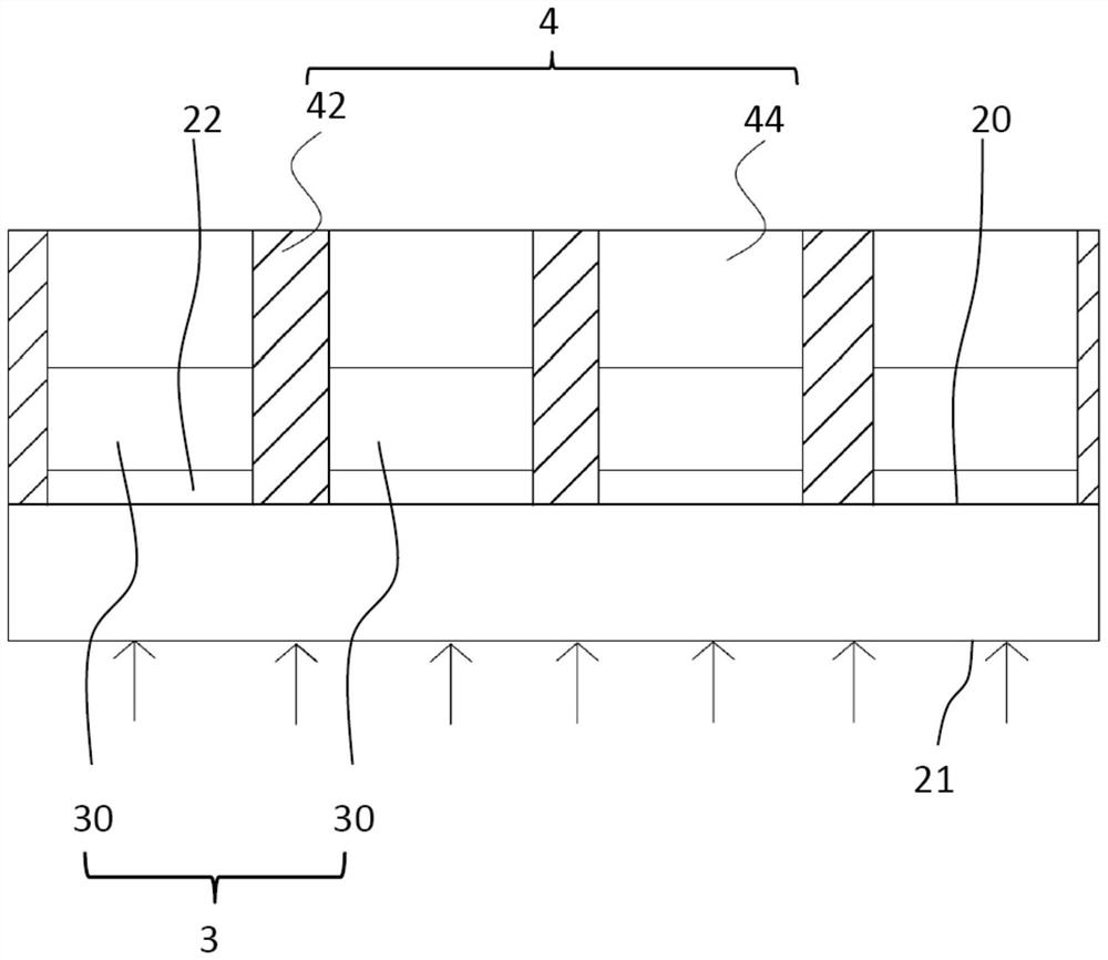 Manufacturing method of microchip array optical assembly with ultraviolet light-transmitting substrate and microchip array optical assembly with ultraviolet light-transmitting substrate