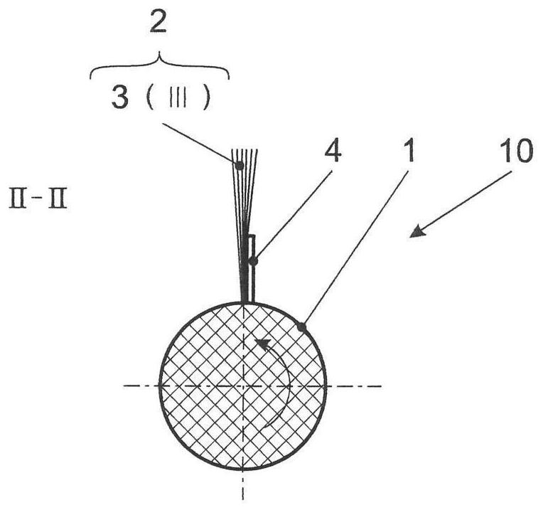 Rotatable cleaning roller and sweeping device having such a roller