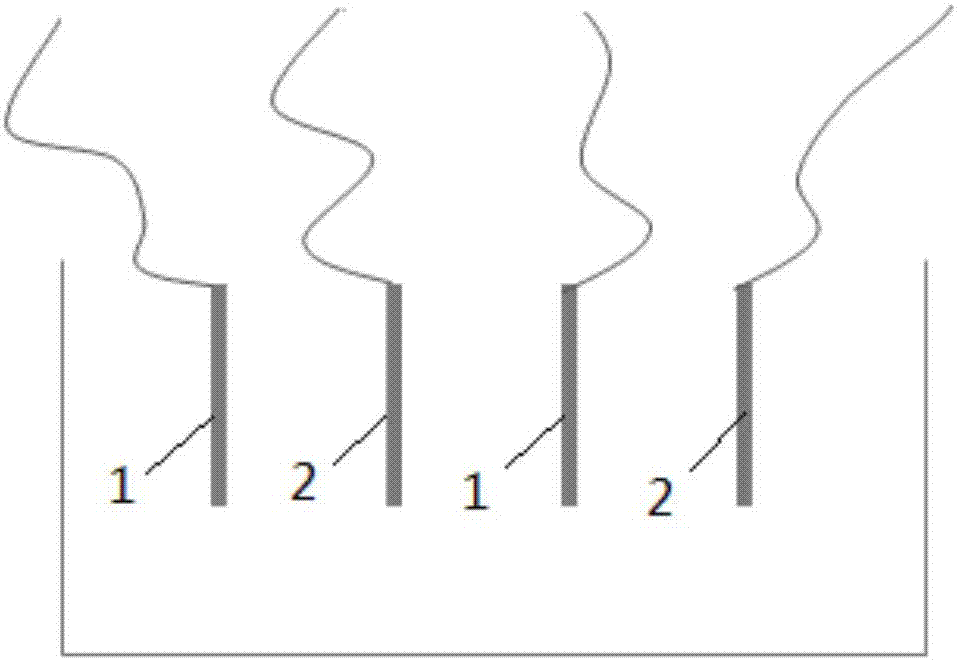 Electrochemical reactor and method for removing coexisting high-calcium and high-chloride ions from wastewater