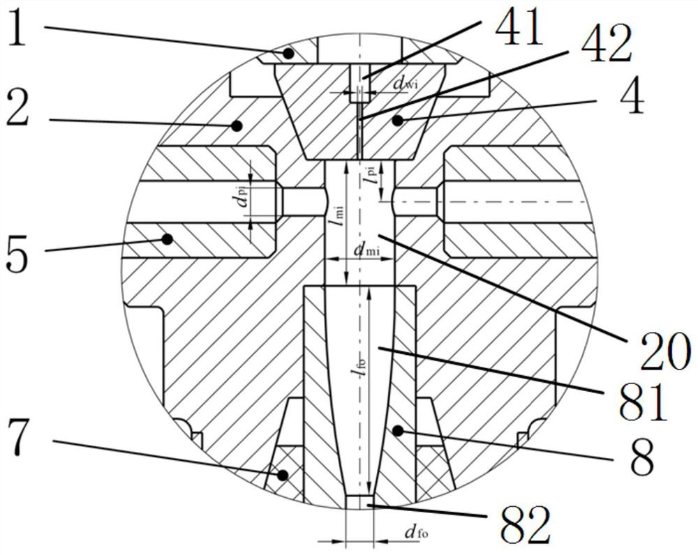 Lateral injection device for strengthening water jet at space-limited part