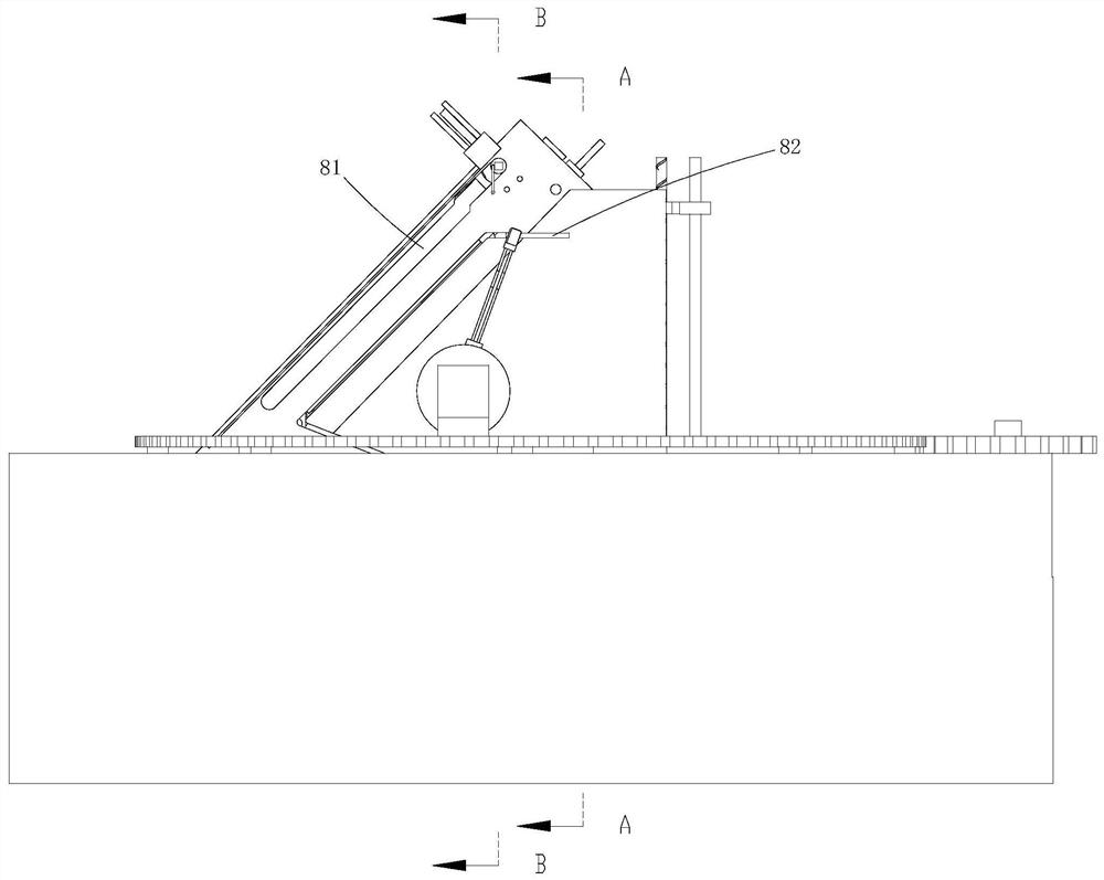 A solar water heating system for improving solar energy utilization