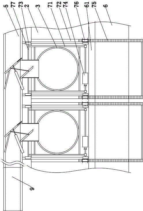 Semiautomatic settling type pickle squeezer