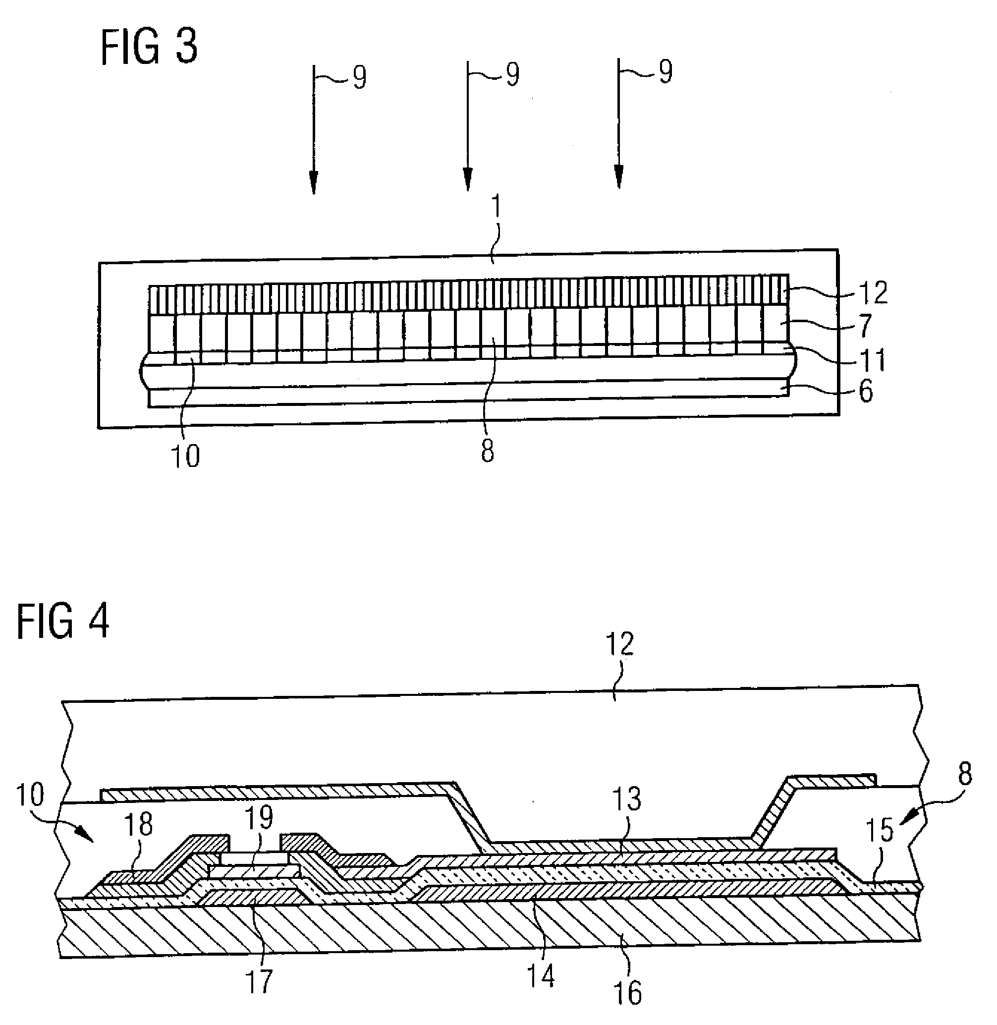 Flat panel detector with temperature sensor