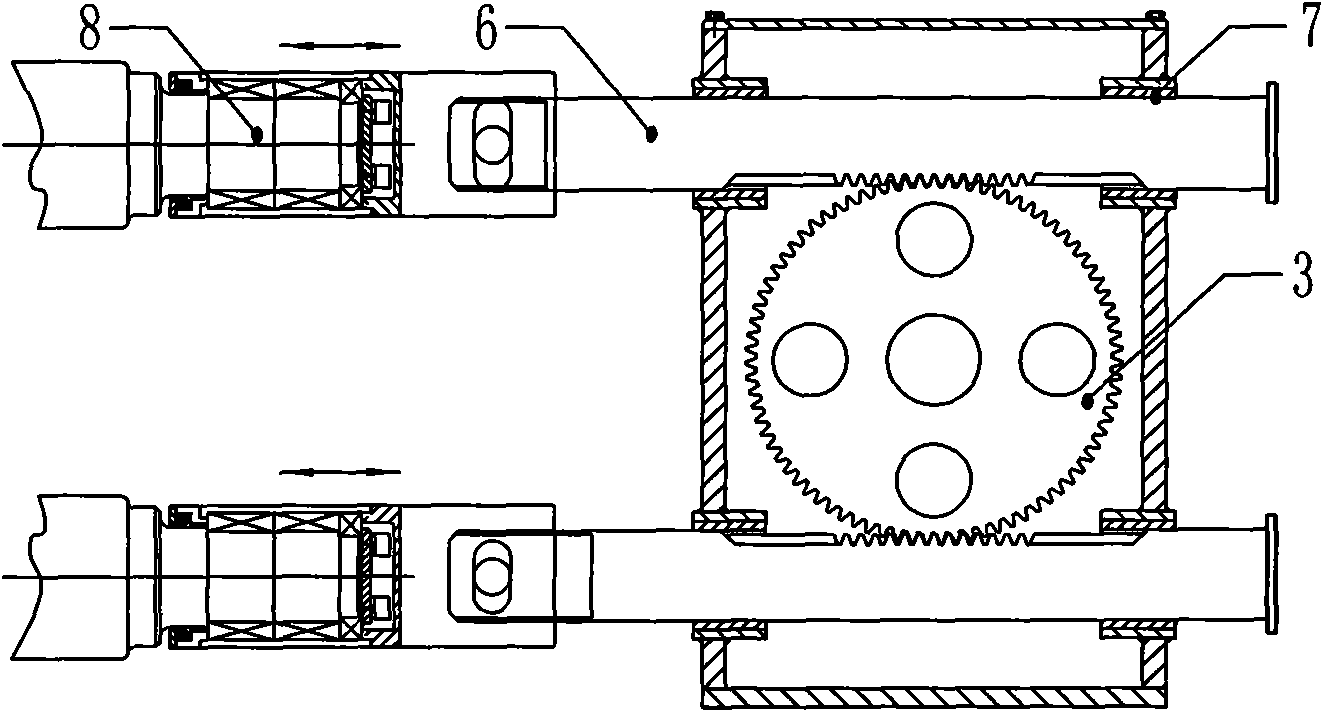 Improved novel middle roller vellicating device of six-roller mill