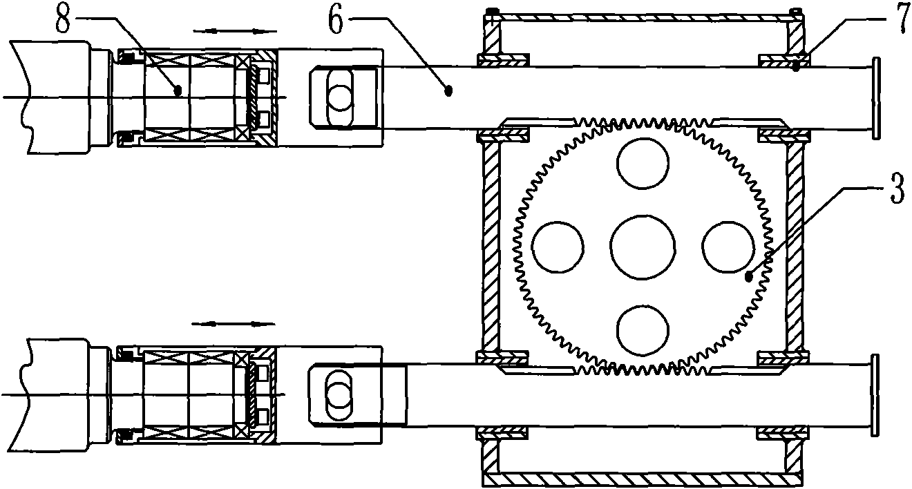 Improved novel middle roller vellicating device of six-roller mill