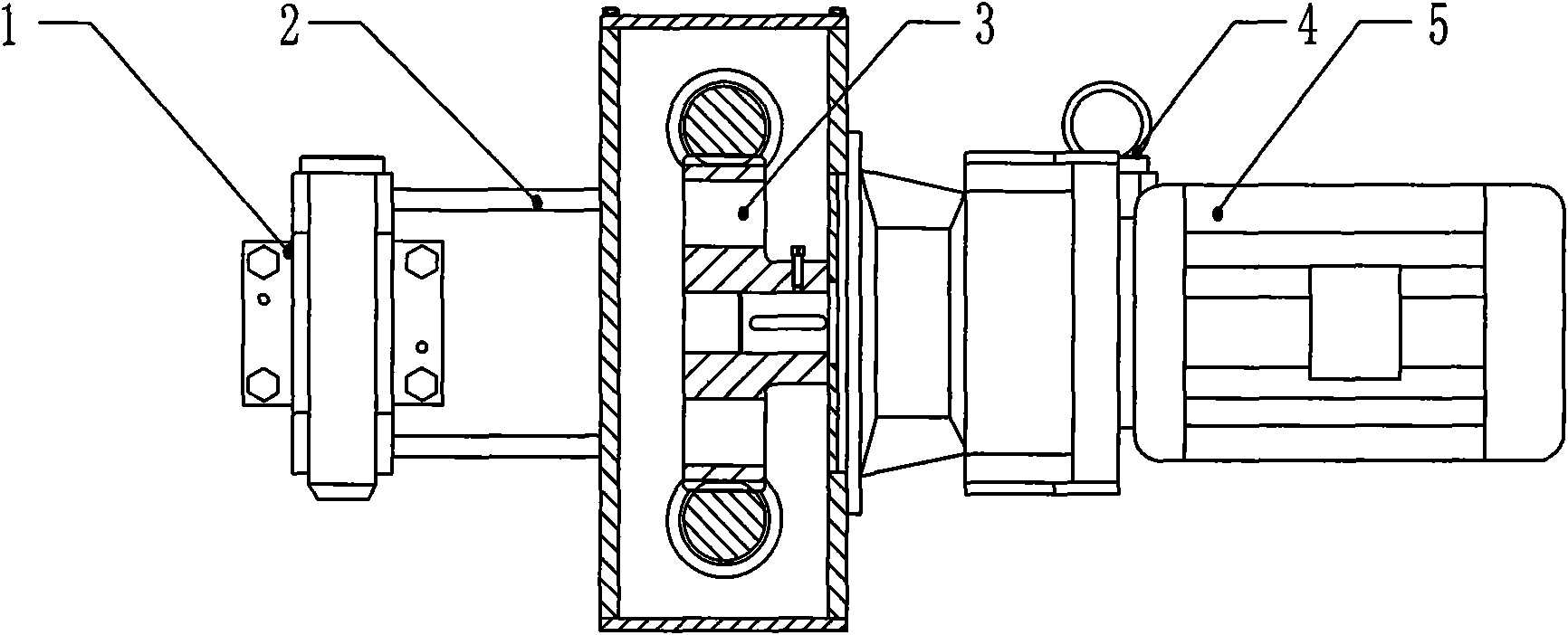 Improved novel middle roller vellicating device of six-roller mill