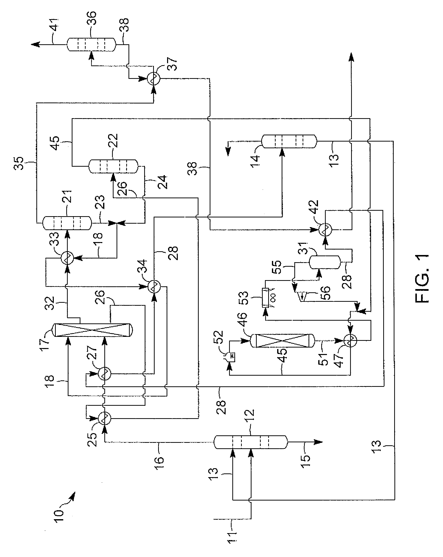 Low temperature process for recovering and producing para-xylene and heat exchange network therefore