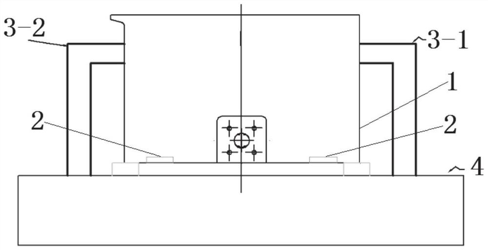 Technology and tool for reducing deformation of annular casting thin-walled part after machining and casting