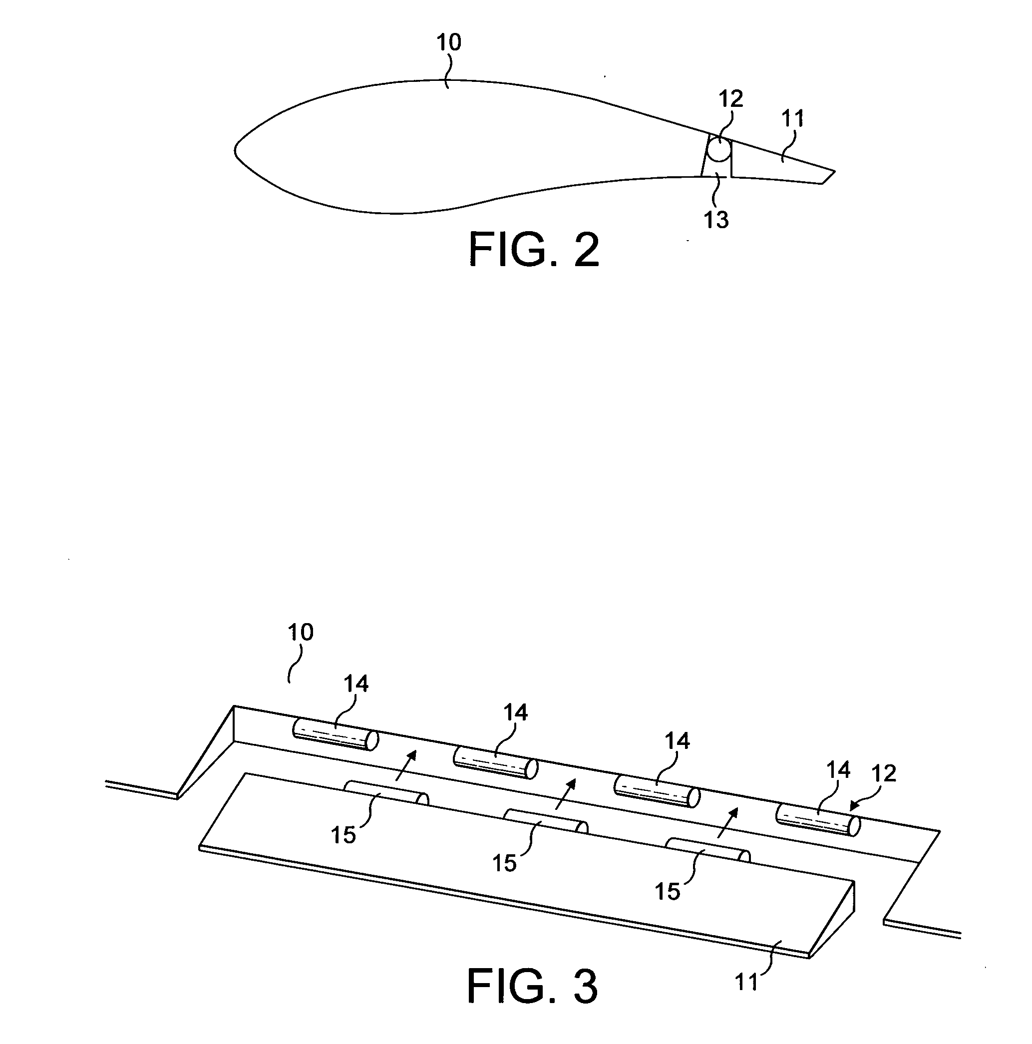 Hinge apparatus for connecting first and second wind turbine blade components comprising a rotary actuator