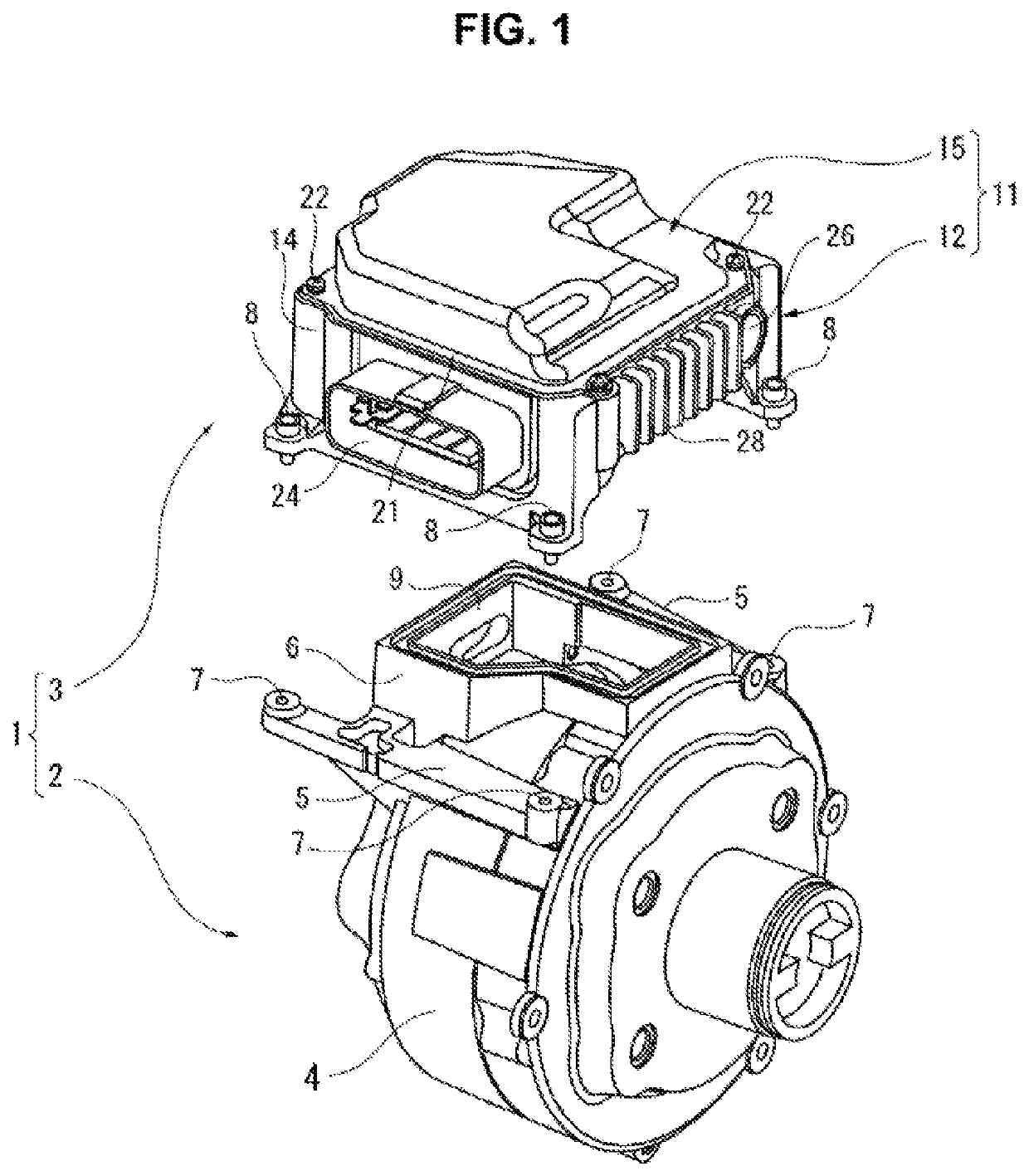 Electronic control device including a thermal mass element