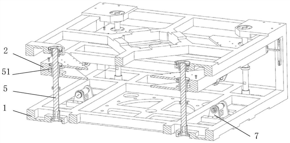 Synchronous lifting device and load driving device for bellows coupling