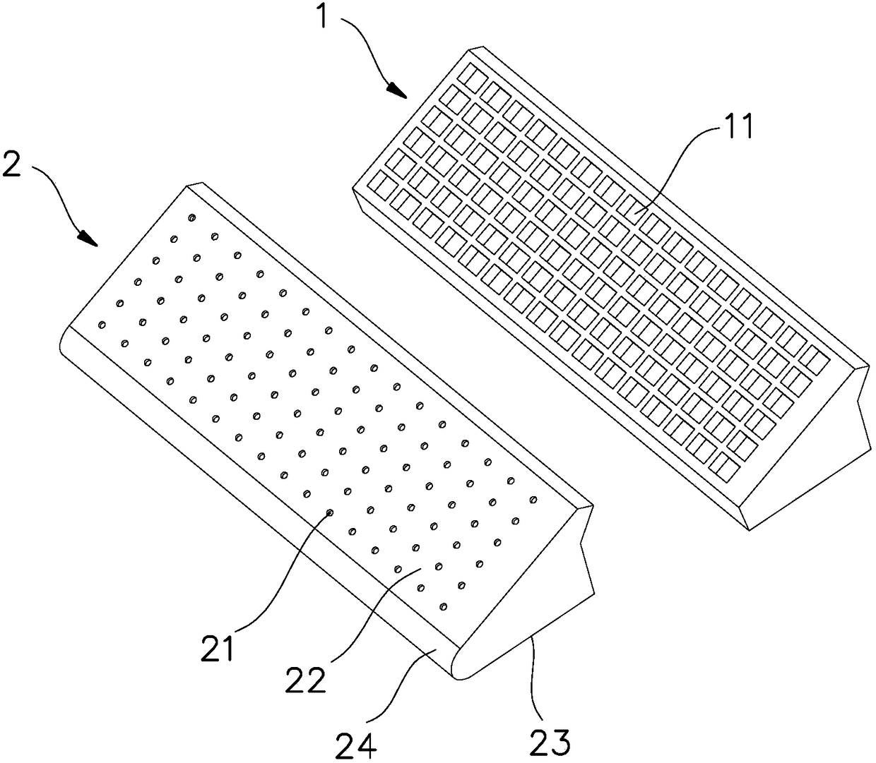 Draught fan noise reduction worm tongue