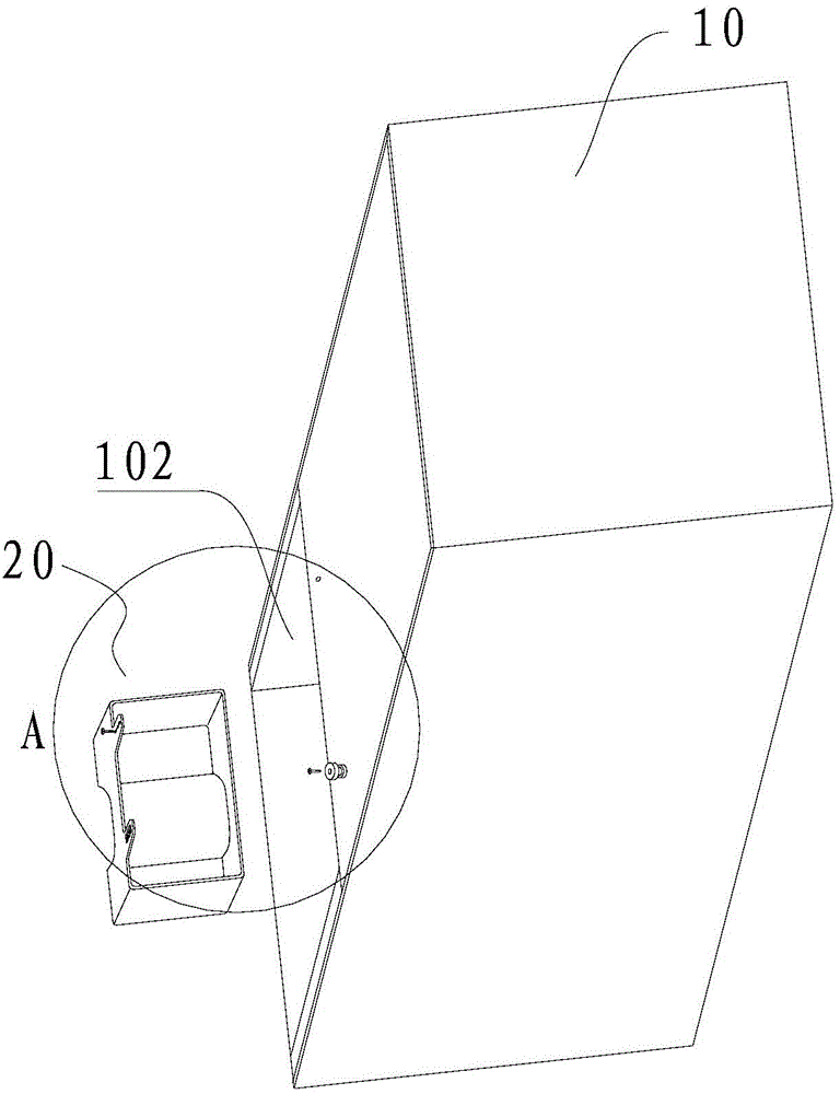 Refrigerator and its evaporator assembly