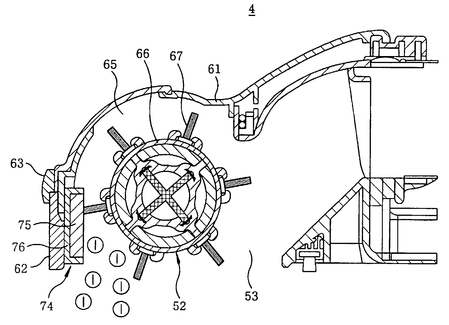 Vacuum cleaner having an ion generator