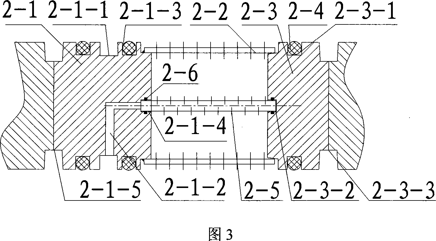 Supercritical fluid continuous yarn dyeing instrument