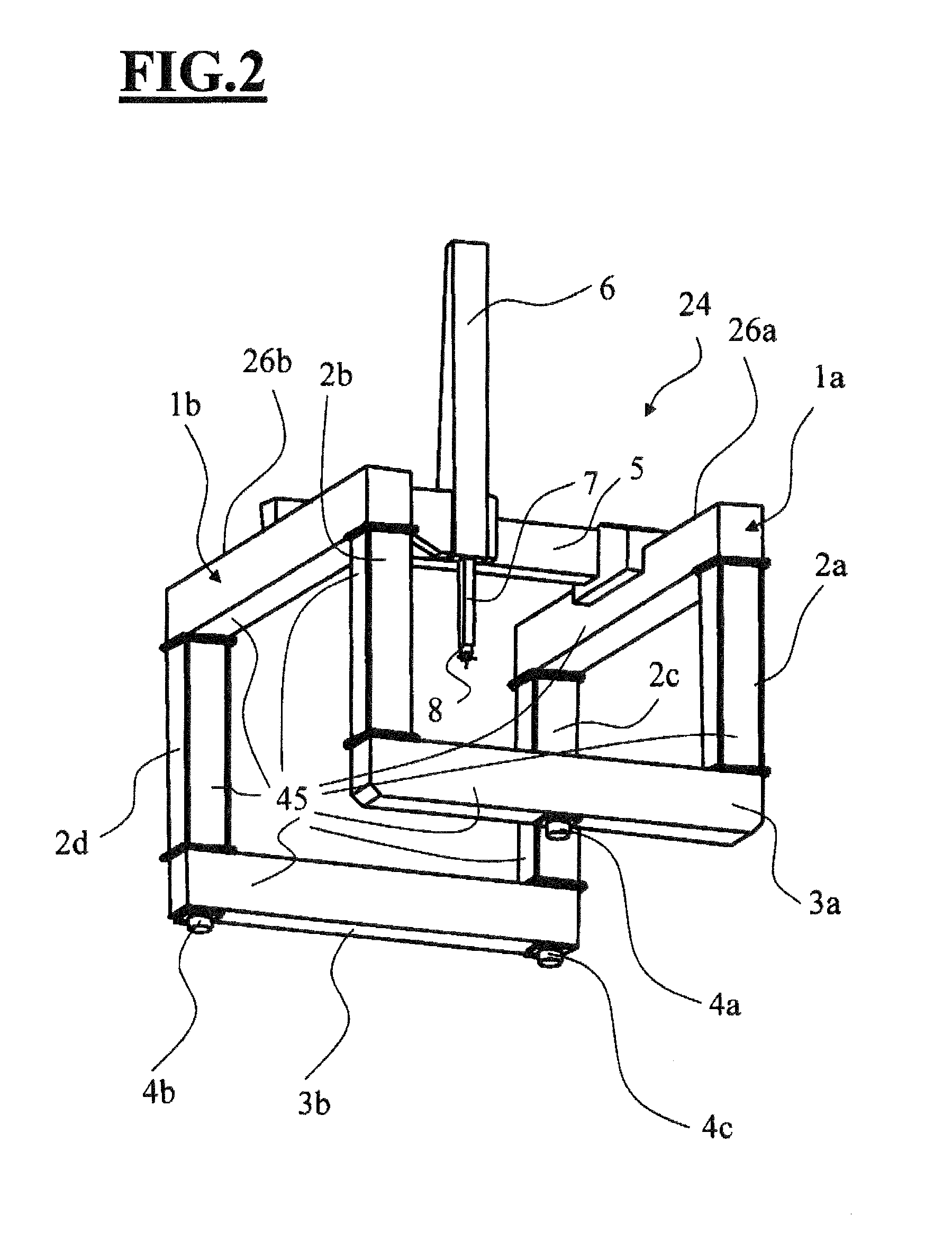 Coordinate measuring apparatus for measuring a workpiece