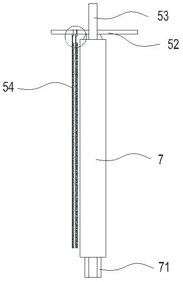 A detachable self-stretching falling film evaporator