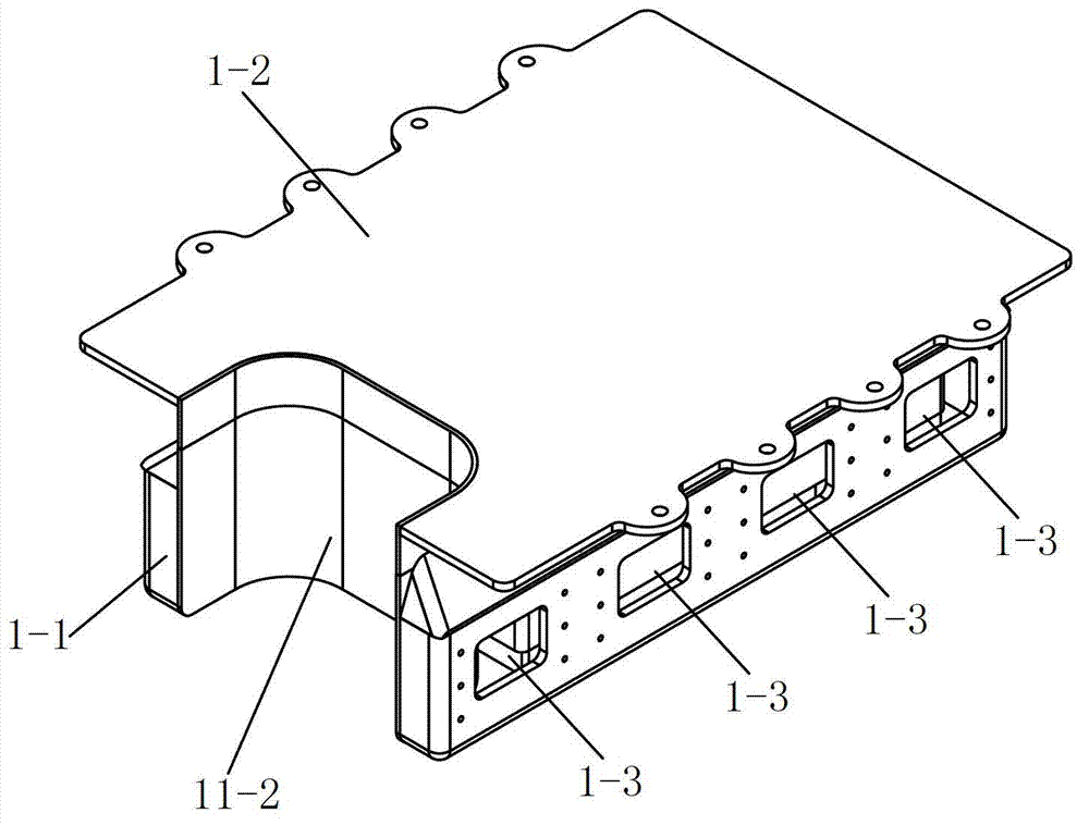 Robot and method for independently establishing wireless communication network for mine emergency rescue