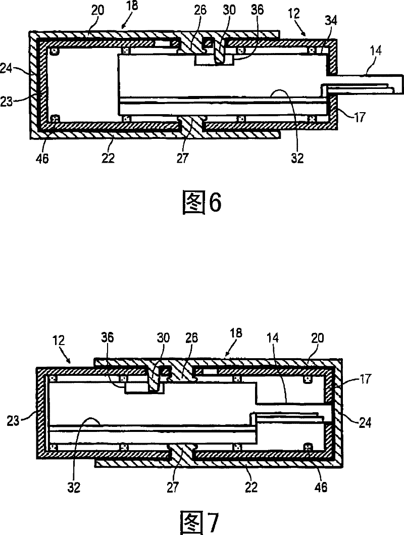 Portable data storage device with retractile connector