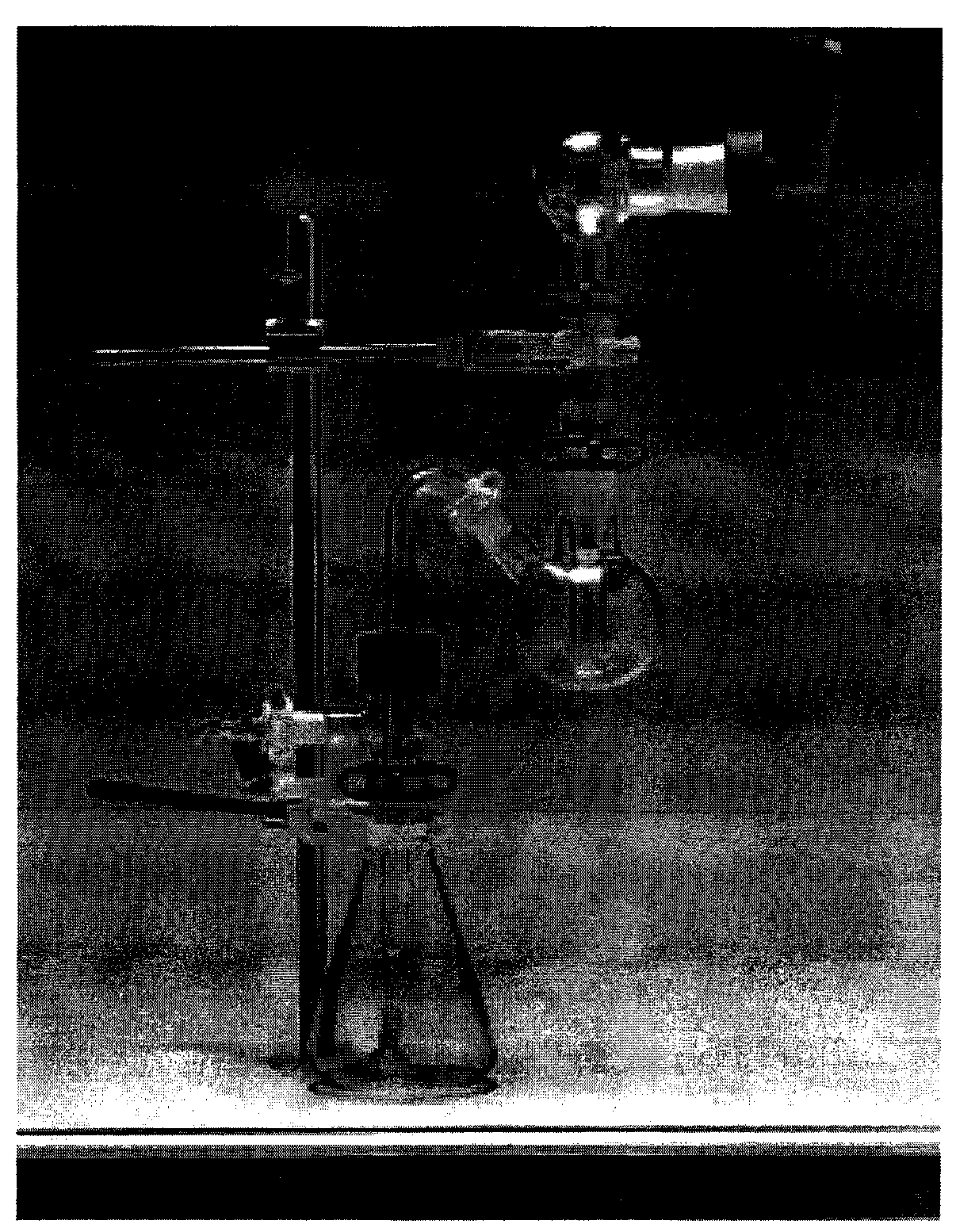 Chinese globeflower flower extractive dry powder inhalant for treating respiratory tract infections and inflammations and preparation method thereof