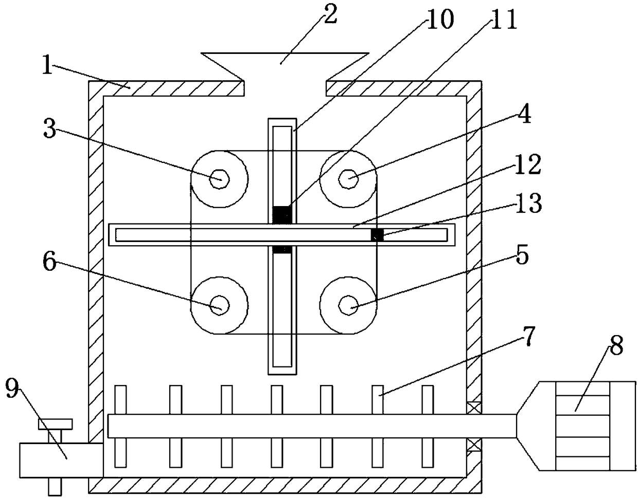 Feed crushing and stirring device