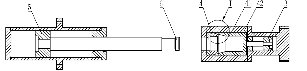 Mould closing device for plastic forming machine