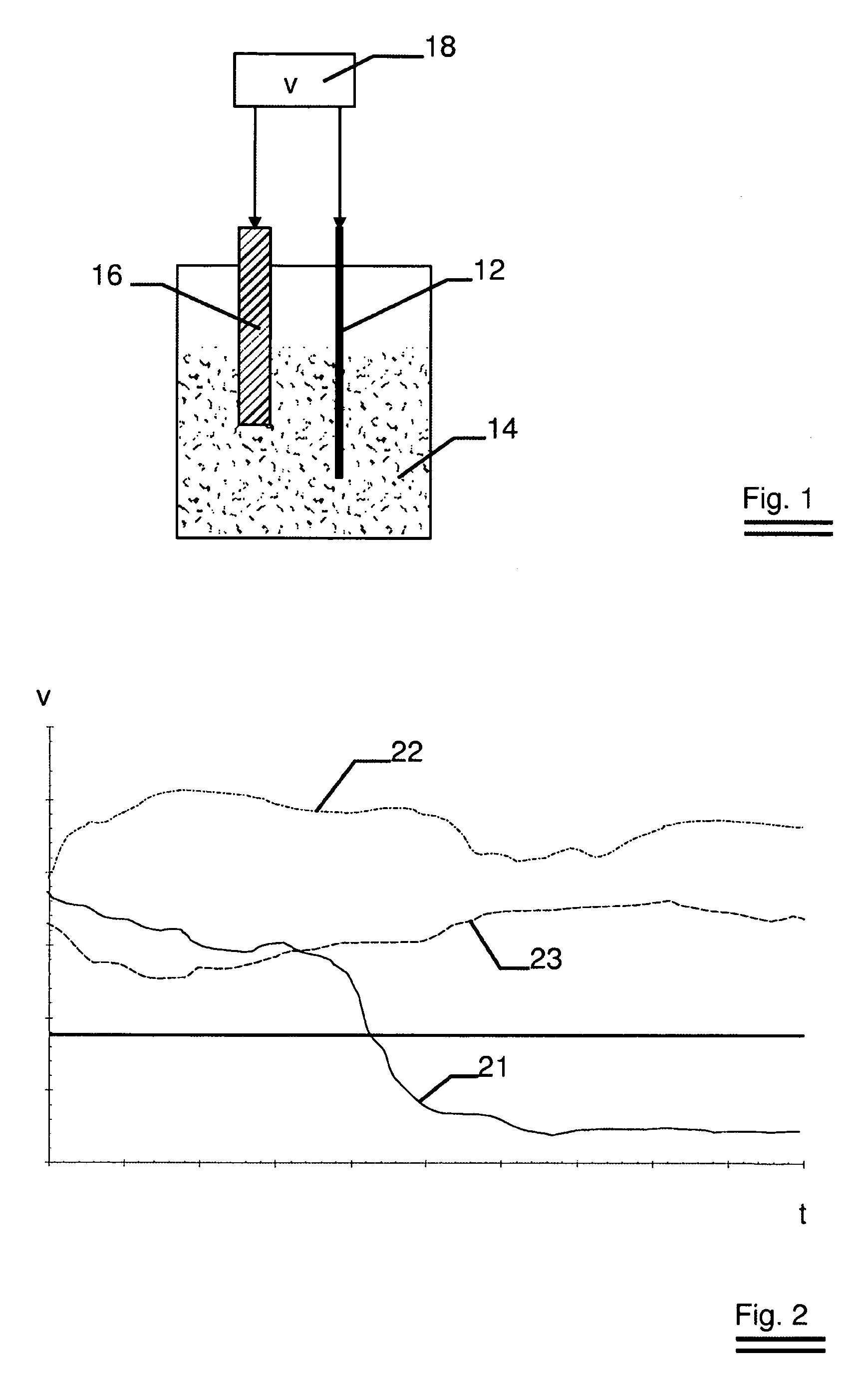 Reinforced structure comprising a cementitious matrix and zinc coated metal elements