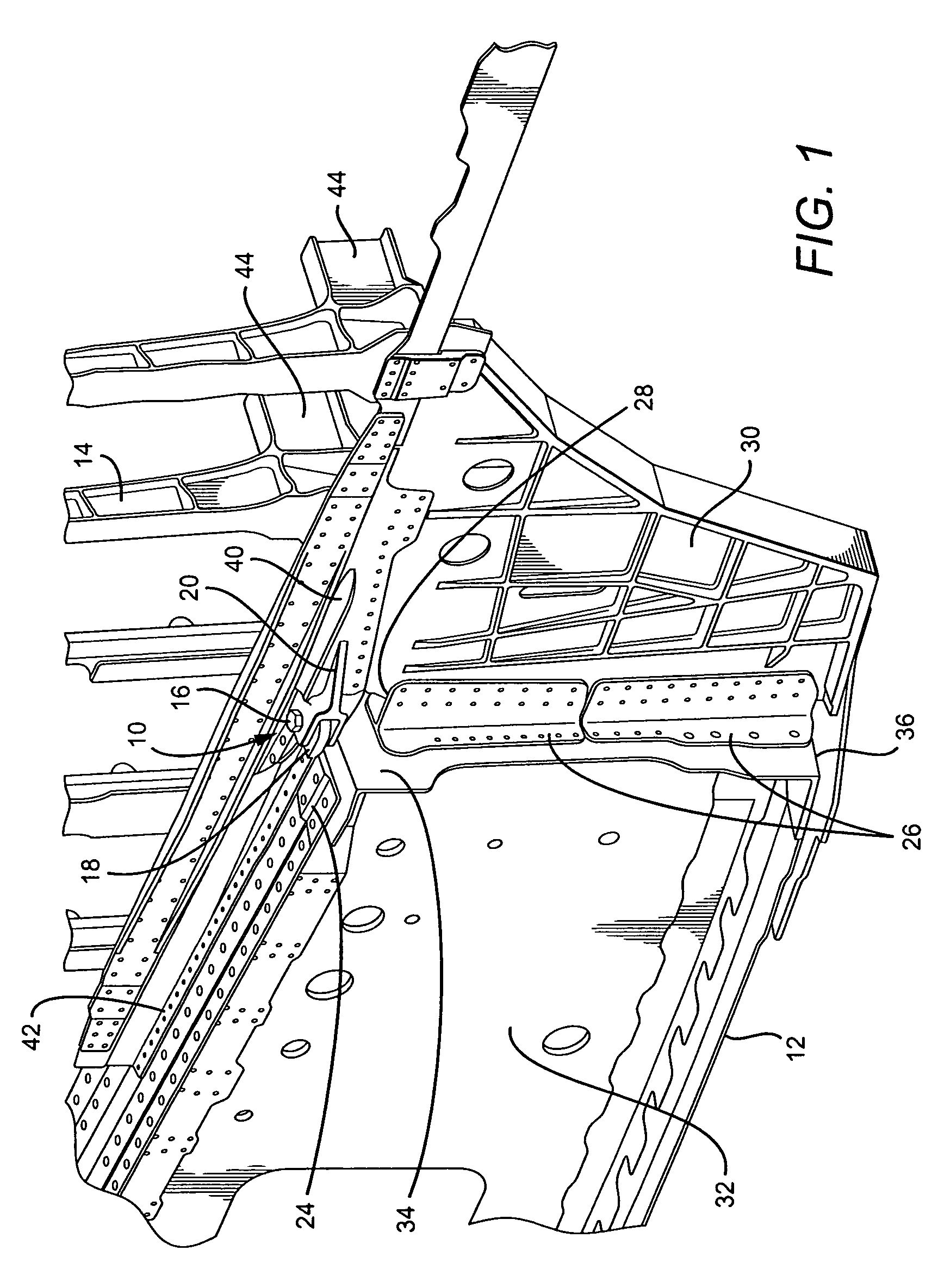 Trapezoidal panel pin joint allowing free deflection between fuselage and wing