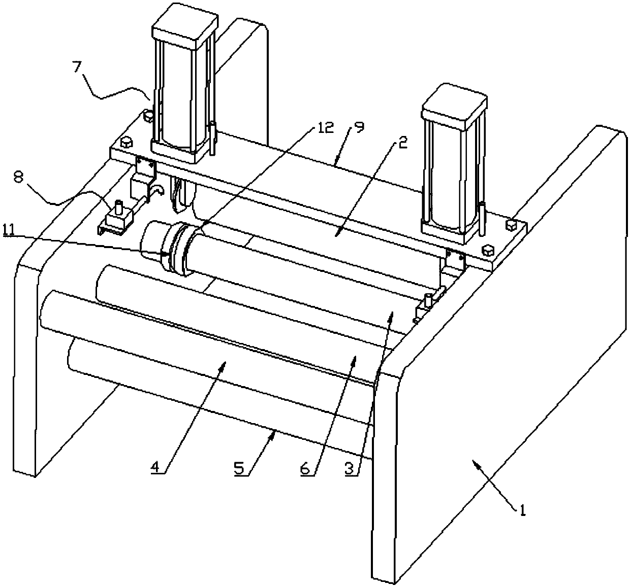 Carpet edge cutting mechanism with water spraying function