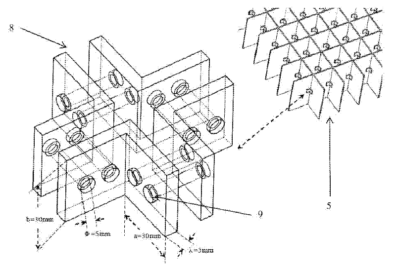 Rectification grille for protecting fly ash particles on catalyst layer of SCR (Semiconductor Control Rectifier) denitration device