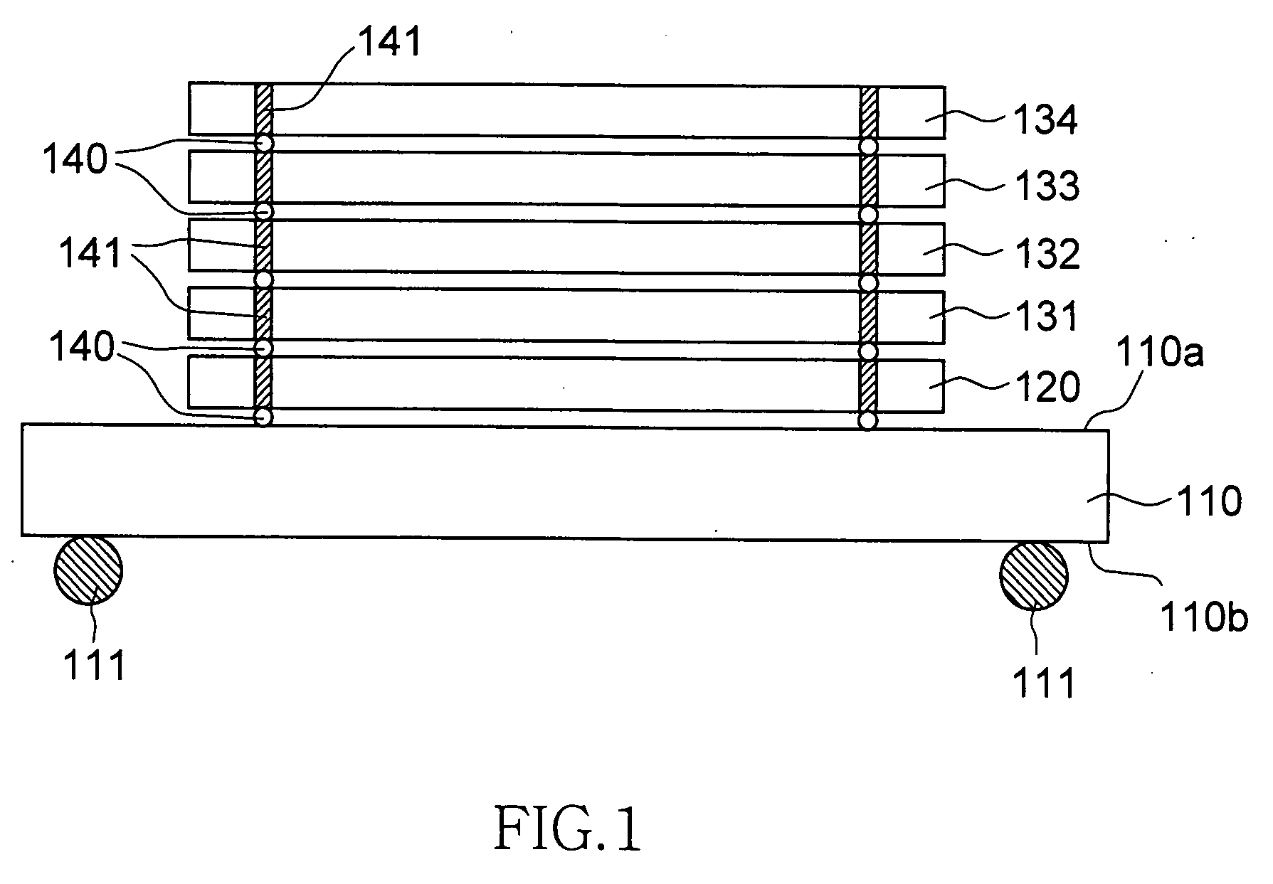 Stacked semiconductor memory device and control method thereof