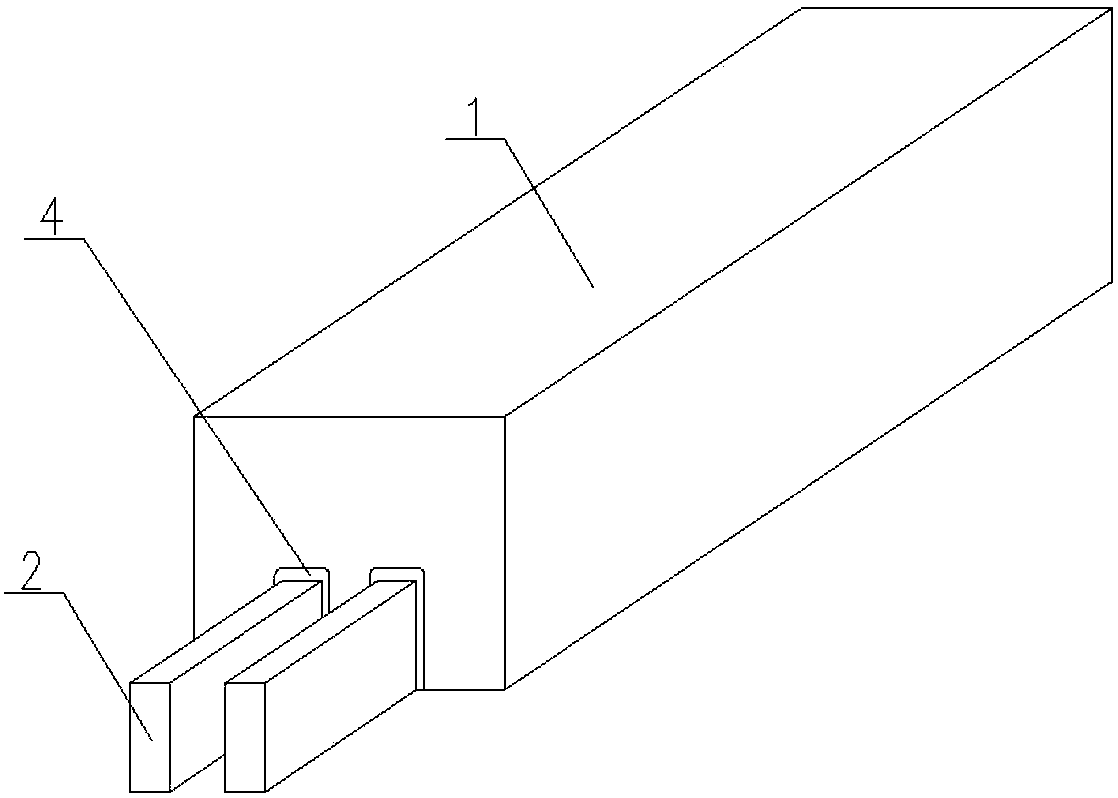 A conductive cathode structure on the side of an aluminum electrolytic cell for reducing the horizontal current of aluminum liquid