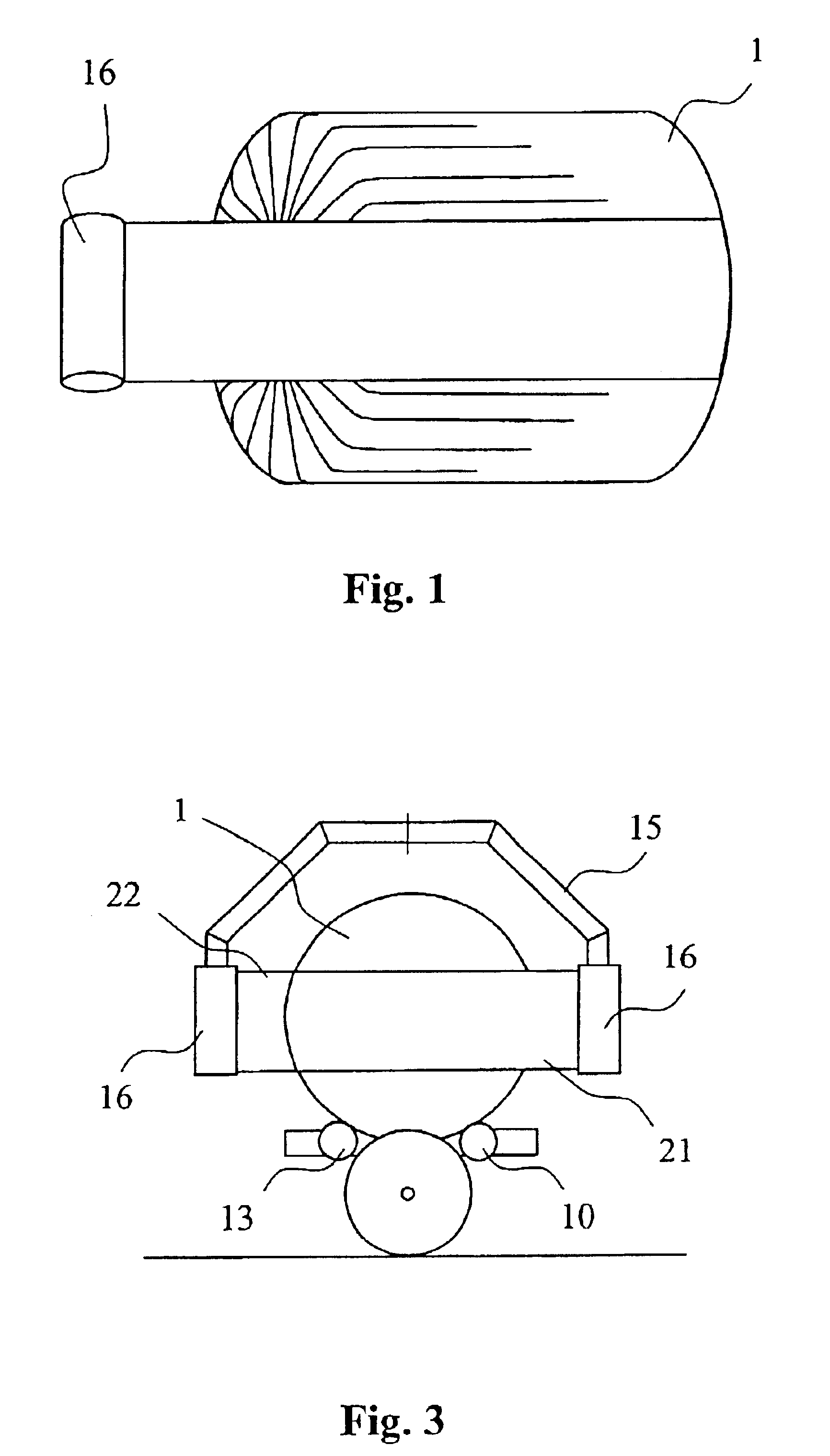 Procedure and apparatus for wrapping a fodder bale with plastic