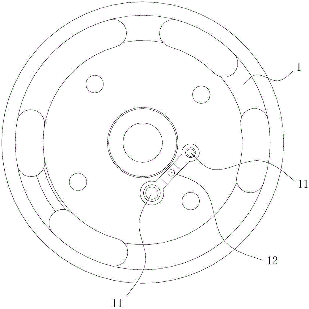 Upper flange of compressor and compressor comprising upper flange