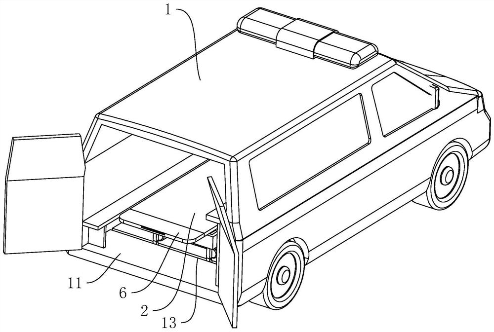 Emergency ambulance with high-applicability operating bed