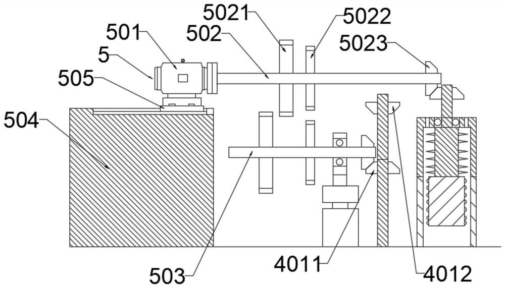 Feed crushing and stirring device for dairy farming