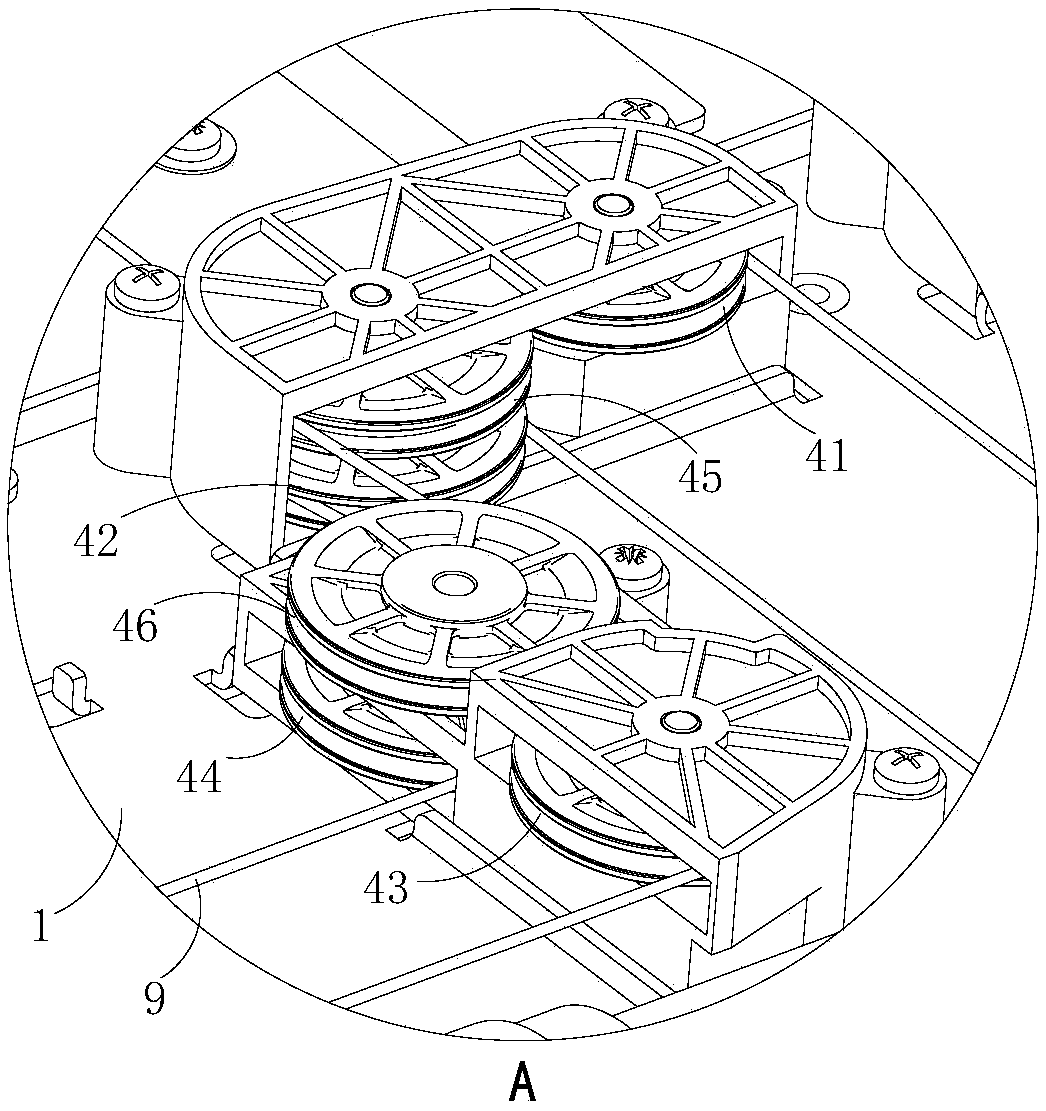 Lifting cabinet and four-thread synchronous retraction device for same