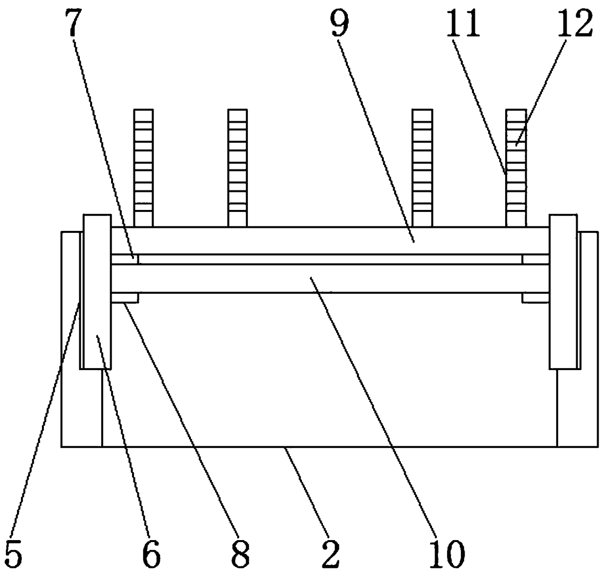 Small air-conditioning heat pump device with good energy-saving effect