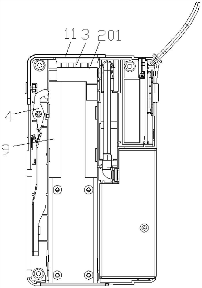 Compressed towel storing and discharging device