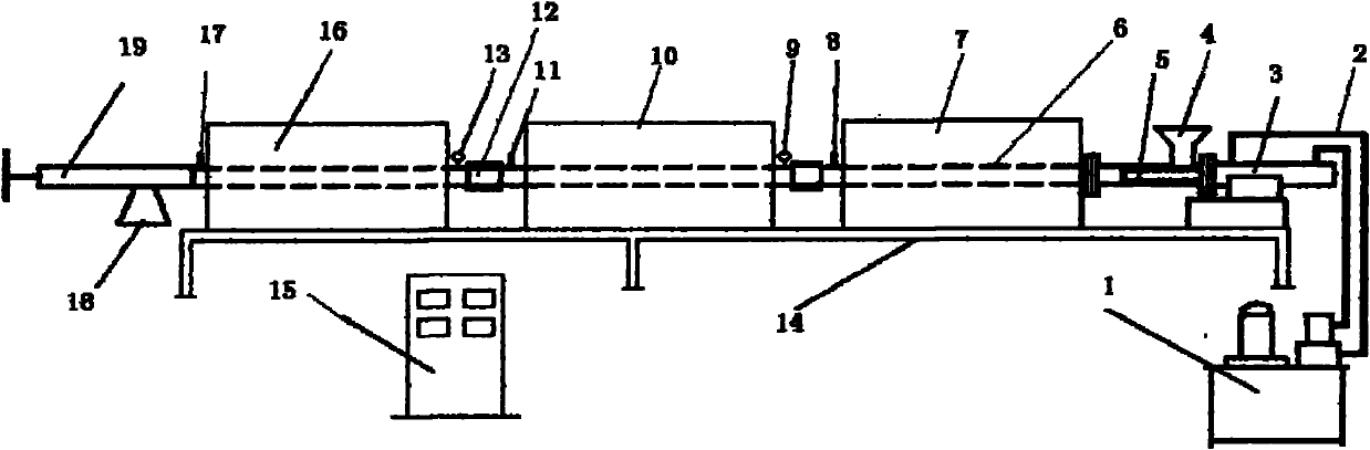 Solid material microwave-sterilizing method and tubular device thereof