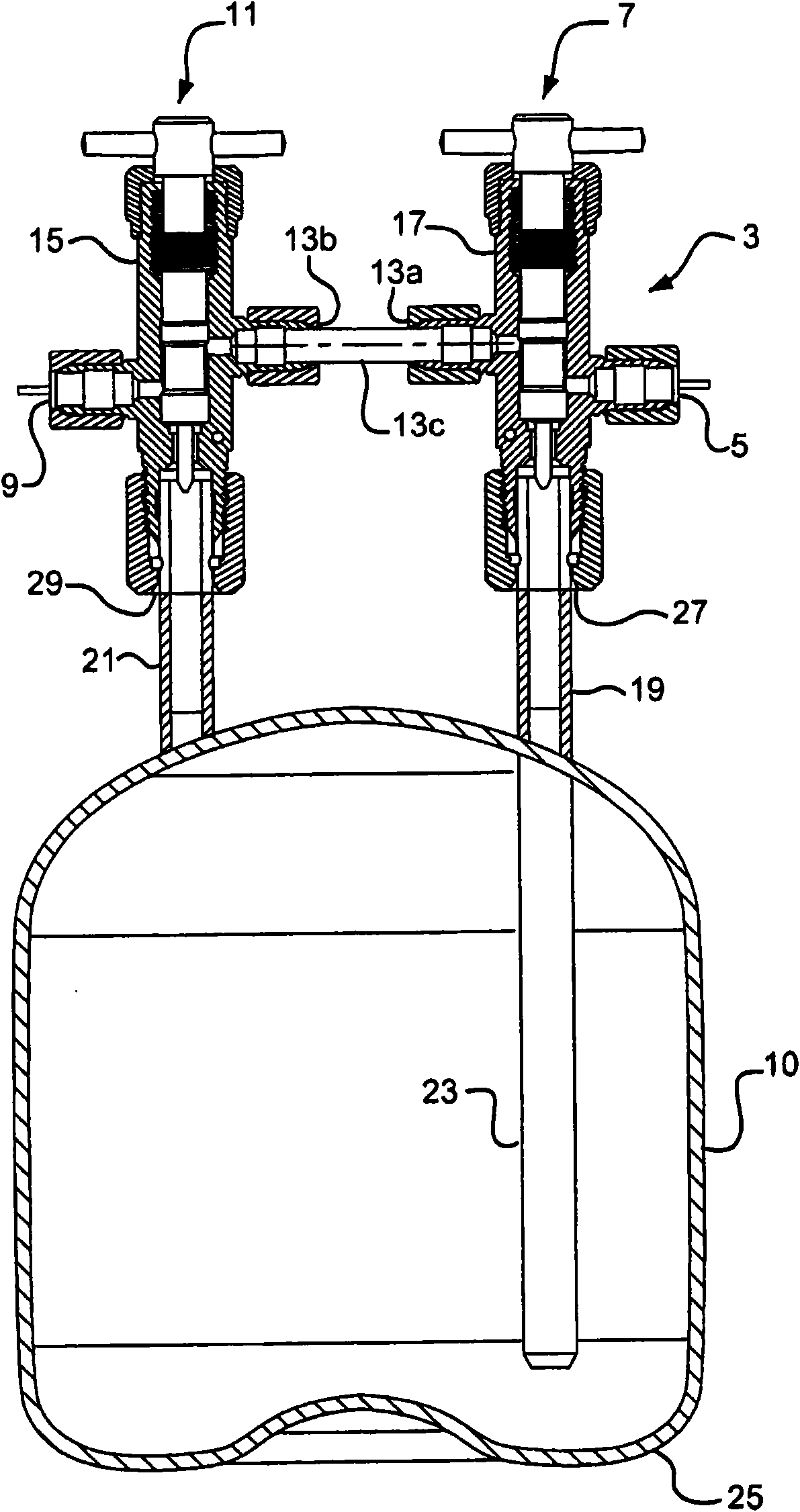 Cross purge valve and container assembly