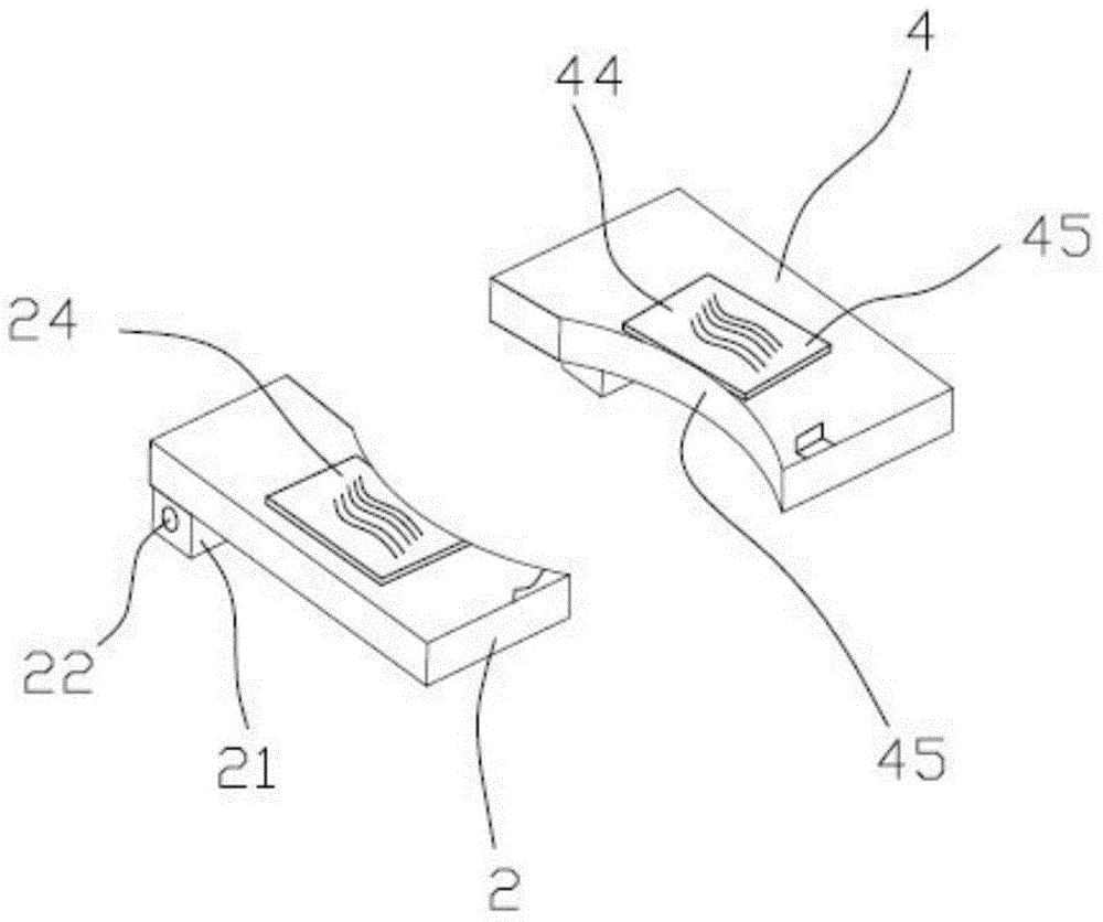 Toilet with tightening and expanding structure