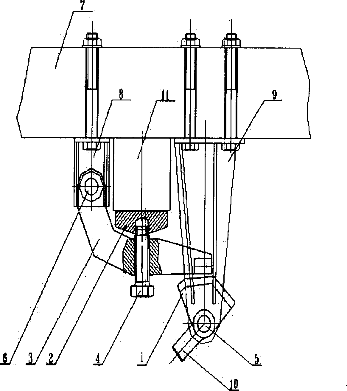 Anode clamp of pre-calcining anode electrolytic cell