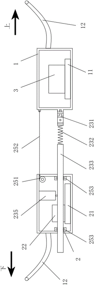 Patrolling robot of iron tower and working method thereof