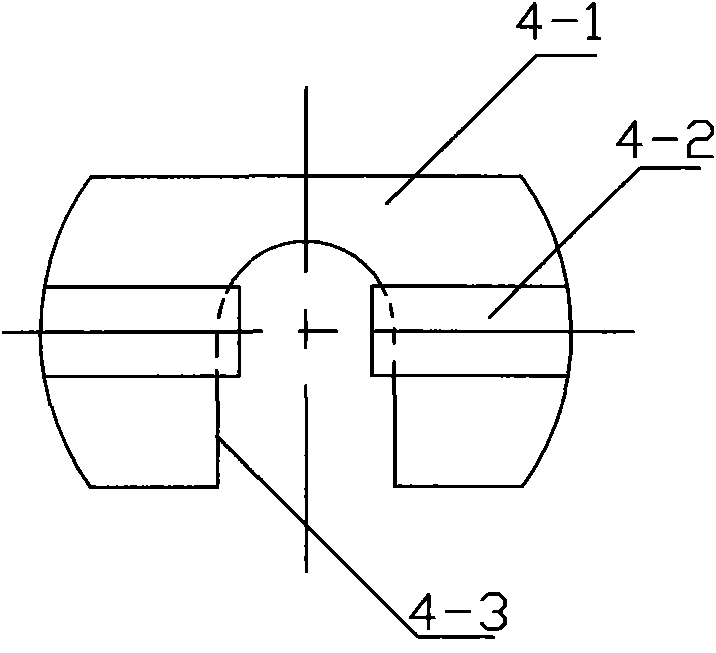 Connecting method of displacement transducer magnetic head and connecting jackcatch