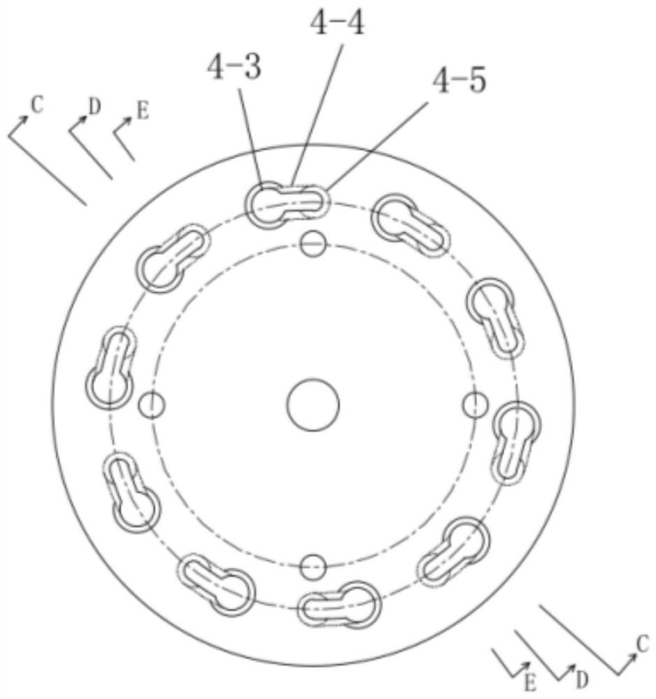 A tensioning device and tensioning process for reinforced prefabricated piles